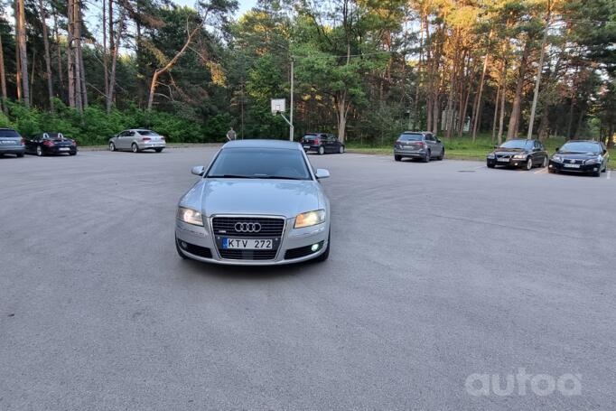 Audi A8 D3/4E Sedan