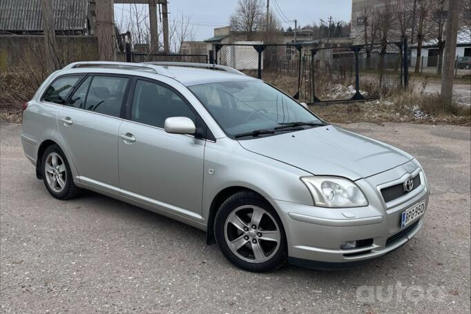 Toyota Avensis 2 generation wagon