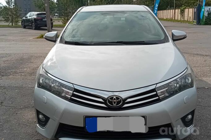 Toyota Corolla E170 (11 generation) Sedan
