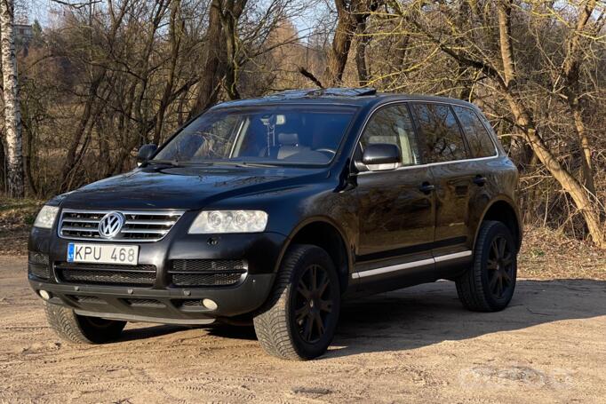 Volkswagen Touareg 1 generation Crossover