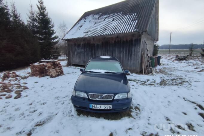 Volvo V70 1 generation wagon