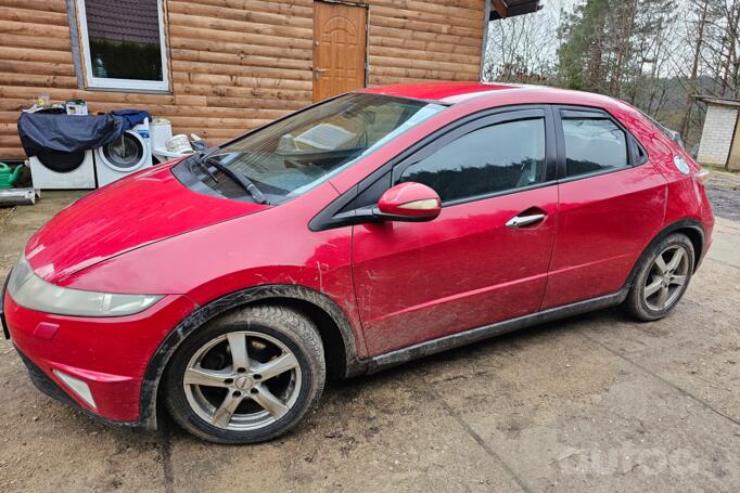 Honda Civic 8 generation Hatchback 5-doors