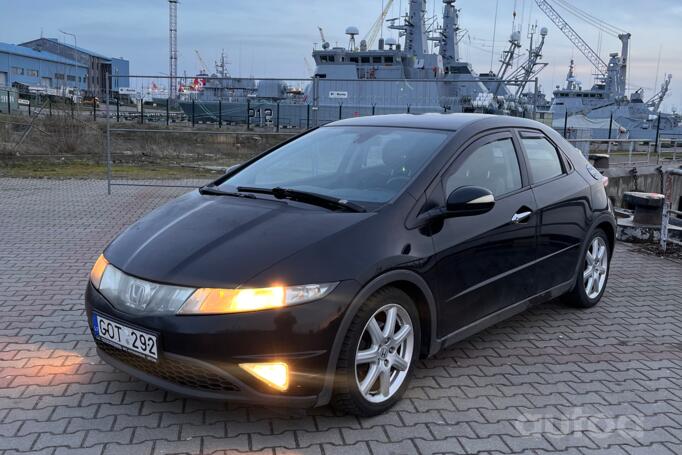 Honda Civic 8 generation Hatchback 5-doors