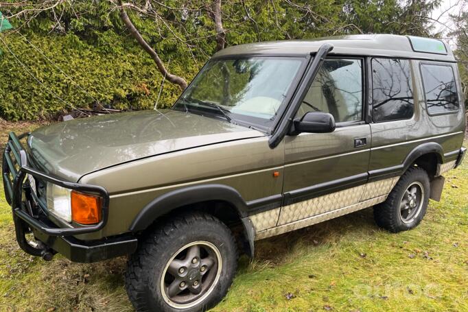 Land Rover Discovery 1 generation SUV 3-doors