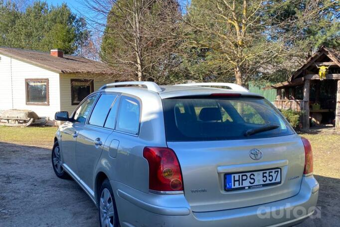 Toyota Avensis 2 generation wagon