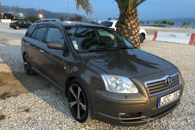 Toyota Avensis 2 generation wagon