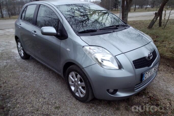 Toyota Yaris 2 generation