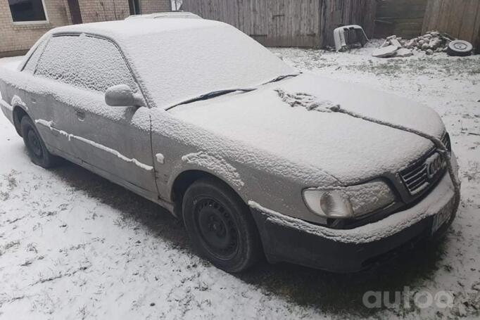 Audi 100 4A/C4 Sedan