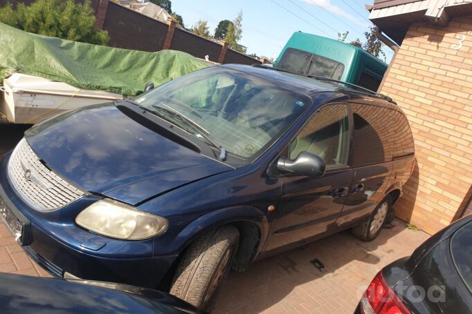 Chrysler Voyager 4 generation Grand minivan 5-doors