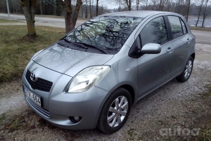 Toyota Yaris 2 generation