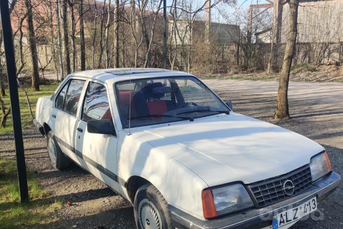 Opel Ascona C Sedan 4-doors