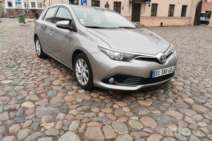 Toyota Auris 2 generation [restyling]