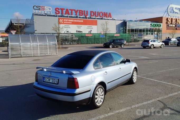 Volkswagen Passat B5 Sedan 4-doors