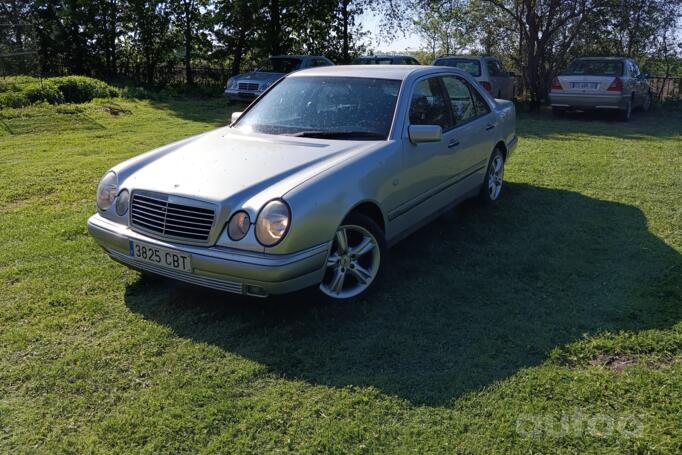 Mercedes-Benz E-Class W210/S210 Sedan 4-doors