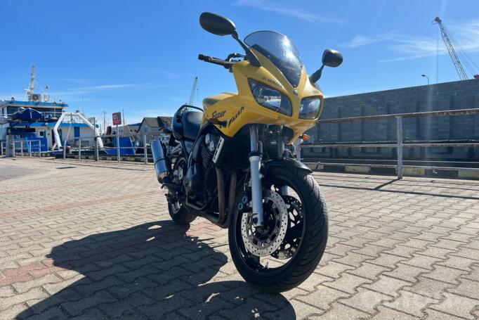 Yamaha FZS 600 Fazer