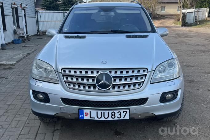 Mercedes-Benz M-Class W164 Crossover 5-doors