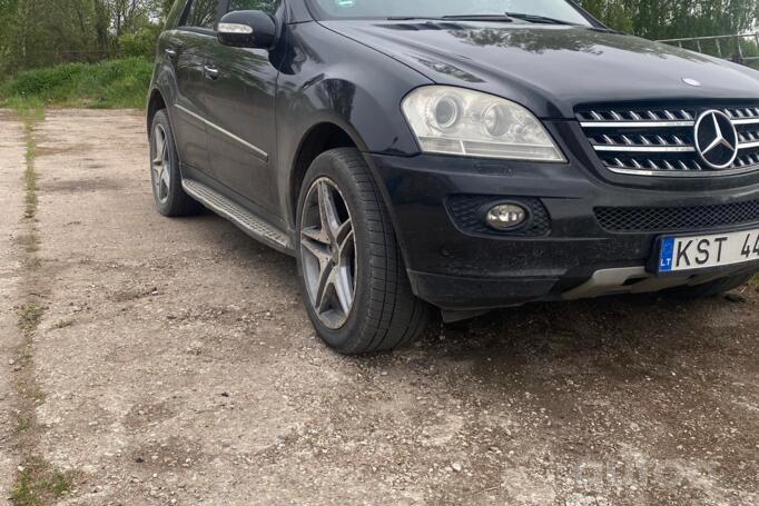 Mercedes-Benz M-Class W164 Crossover 5-doors