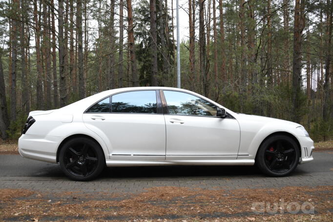 Mercedes-Benz S-Class W221 Sedan Long