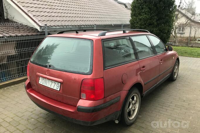 Volkswagen Passat B5 Sedan 4-doors