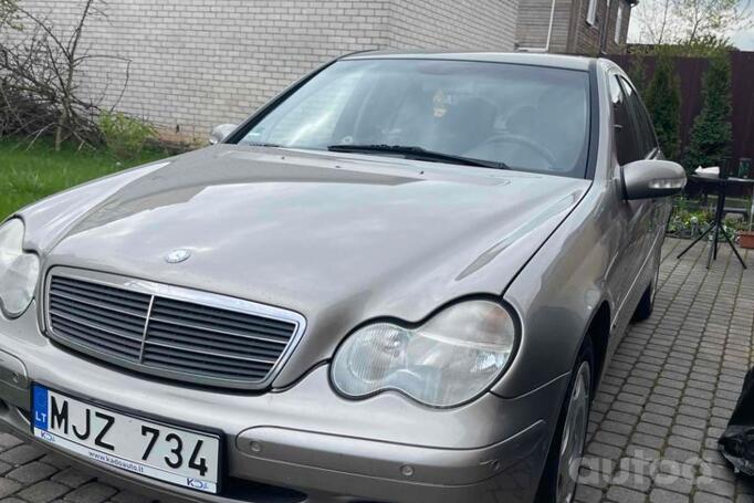 Mercedes-Benz C-Class W203/S203/CL203 Sedan