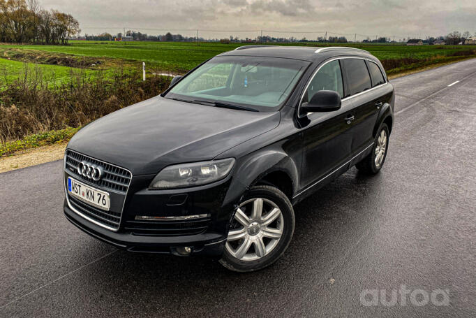 Audi Q7 4L Crossover