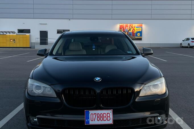 BMW 7 Series F01/F02 Sedan