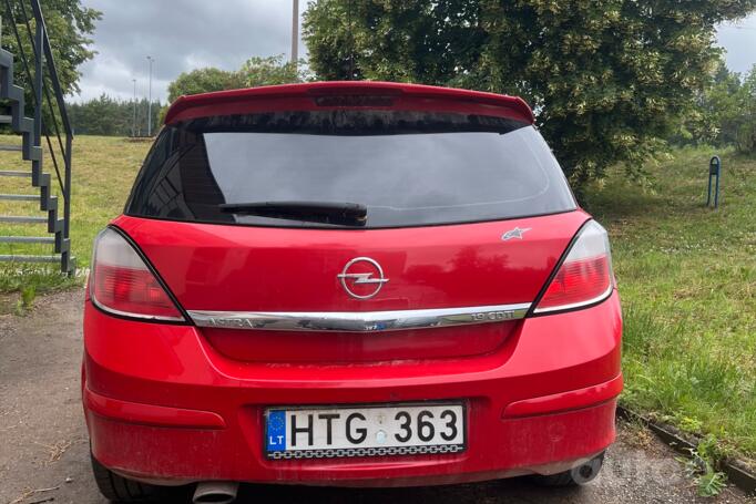 Opel Astra H Hatchback