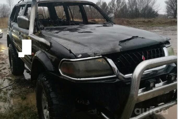Mitsubishi Pajero Sport 1 generation SUV