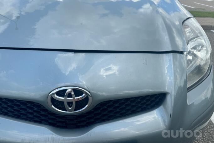 Toyota Yaris 2 generation [restyling]