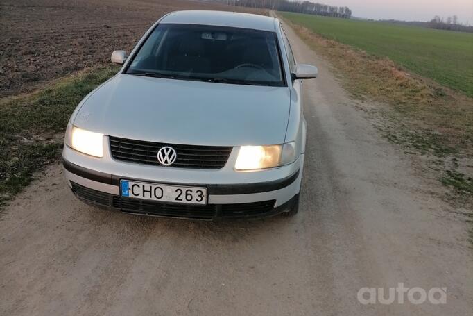Volkswagen Passat B5 Sedan 4-doors