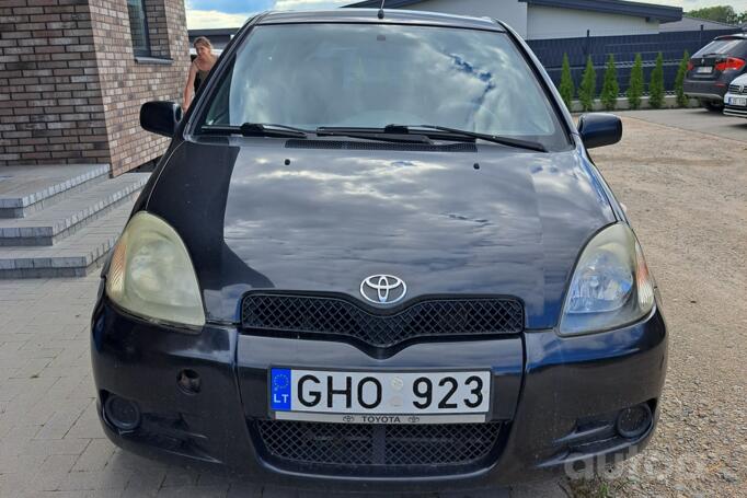 Toyota Yaris 1 generation