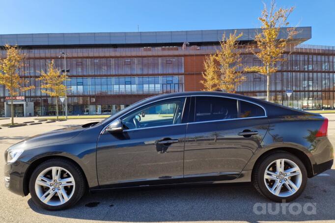 Volvo S60 2 generation [restyling] Sedan 4-doors