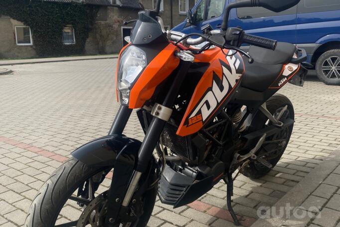 KTM Duke