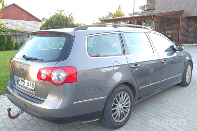 Volkswagen Passat B6 wagon 5-doors