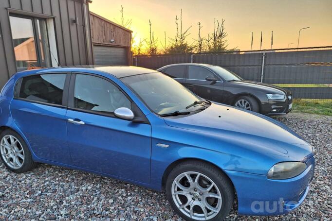 Alfa Romeo 147 2 generation Hatchback 5-doors