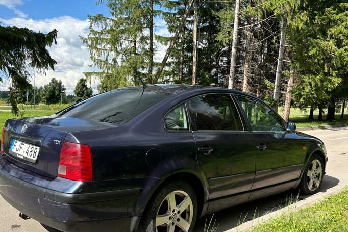 Volkswagen Passat B5 Sedan 4-doors