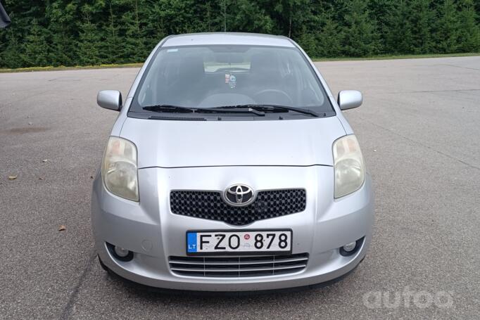 Toyota Yaris 2 generation