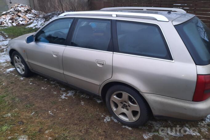 Audi A4 B5 Avant wagon 5-doors