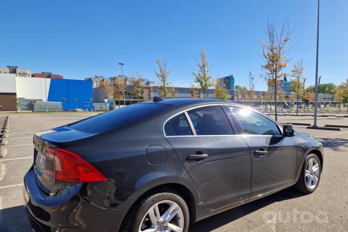 Volvo S60 2 generation [restyling] Sedan 4-doors