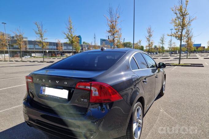 Volvo S60 2 generation [restyling] Sedan 4-doors