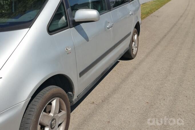 SEAT Alhambra 1 generation [restyling] Minivan