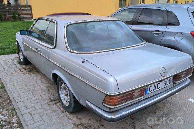 Mercedes-Benz W123 1 generation