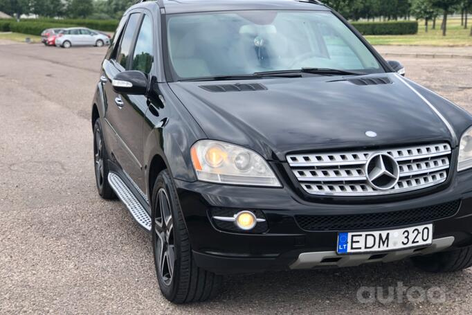 Mercedes-Benz M-Class W164 Crossover 5-doors
