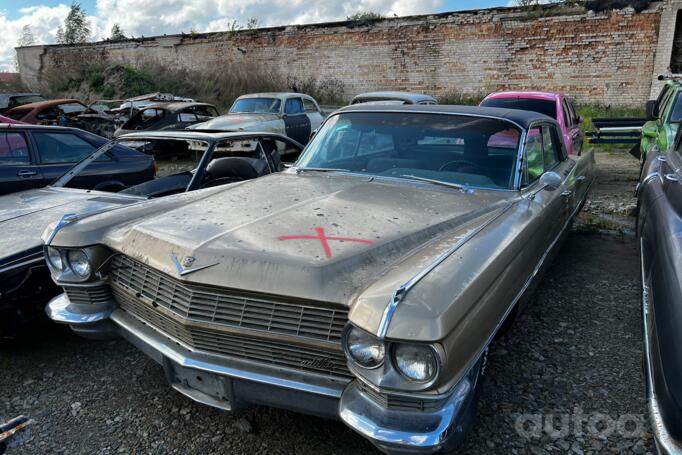 Cadillac De Ville 10 generation Sedan