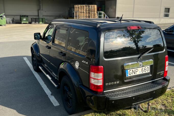 Dodge Nitro 1 generation SUV