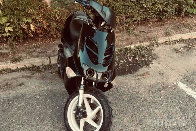 Aprilia SR