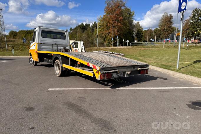 Mercedes-Benz Sprinter First generation