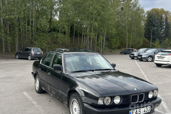 BMW 5 Series E34 Sedan