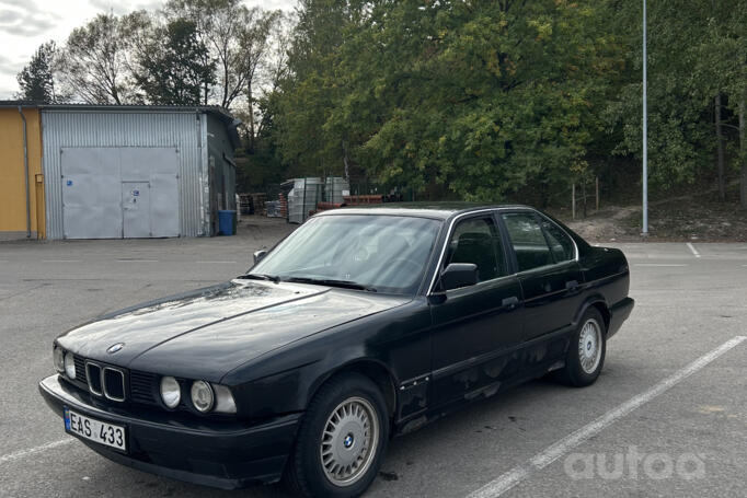 BMW 5 Series E34 Sedan