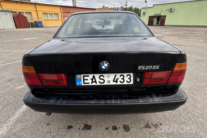 BMW 5 Series E34 Sedan